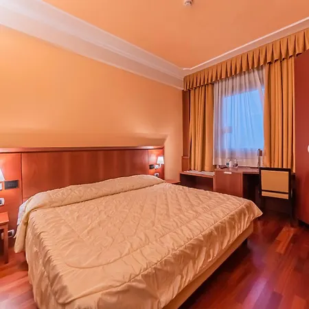 Dado International 4* פארמה