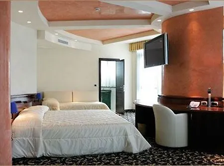 מלון Dado International 4*