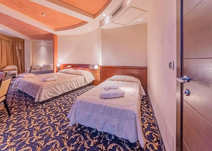 Dado International Отель Парма