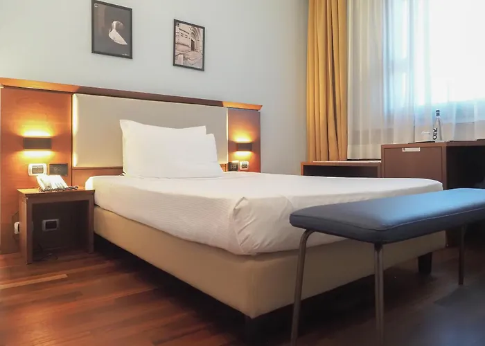 Dado International Отель Парма