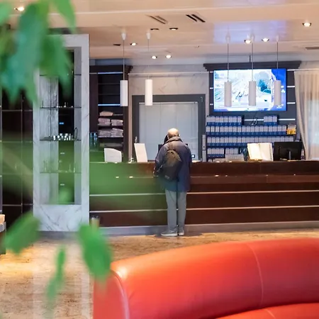 Dado International 4*