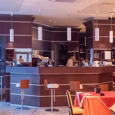 Szálloda Dado International