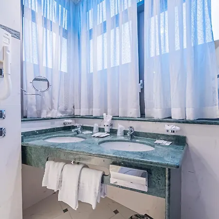 Dado International 4*