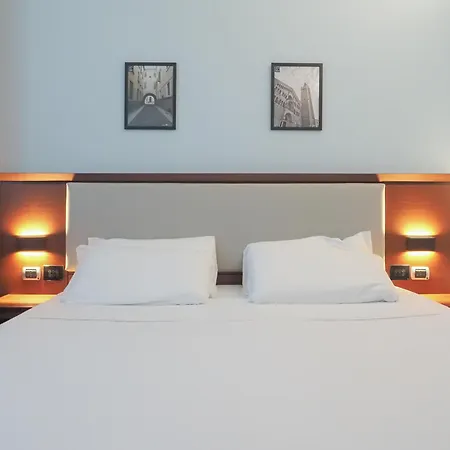 Hotel Dado International