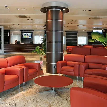 Dado International מלון