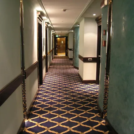 Dado International 4* Parma