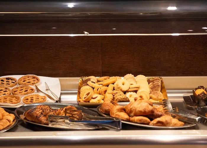 Dado International מלון 4*