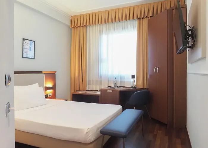 מלון Dado International פארמה