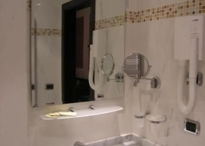 Dado International מלון